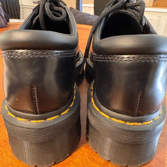 Dr. Martens 8053 Leather Platform Casual Shoe size 7 Pre owned- Like new - Picture 8 of 8